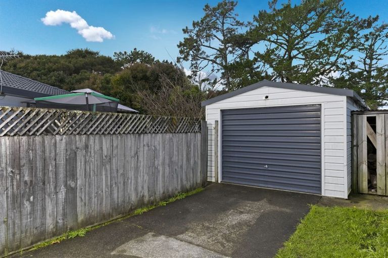 Photo of property in 106 Glen Road, Ranui, Auckland, 0612