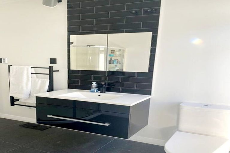 Photo of property in 10 Plunket Avenue, Petone, Lower Hutt, 5012