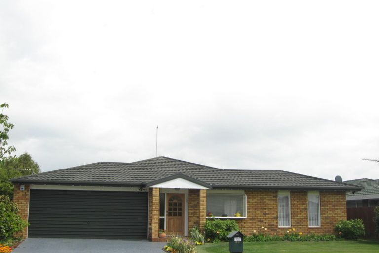 Photo of property in 48 Regency Crescent, Redwood, Christchurch, 8051