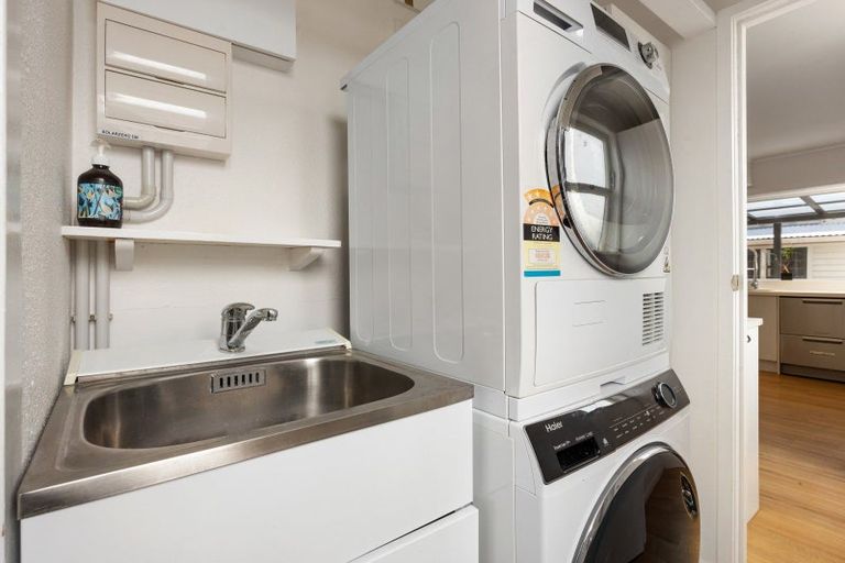 Photo of property in 1b Oak Avenue, Nawton, Hamilton, 3200