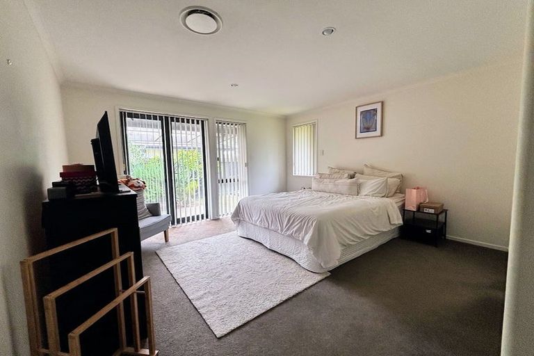 Photo of property in 24 Silkwood Crescent, Karaka, Papakura, 2113