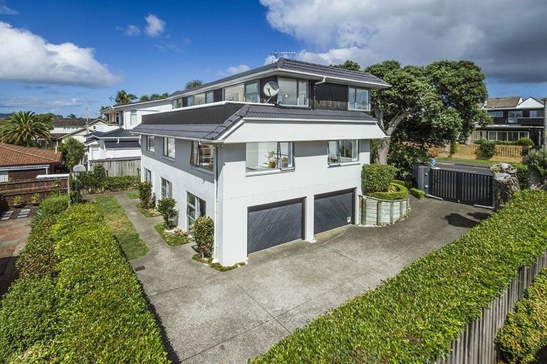 Photo of property in 1/2 Ocean View Road, Milford, Auckland, 0620