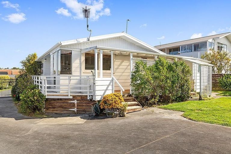 Photo of property in 27 Snells Beach Road, Snells Beach, 0920