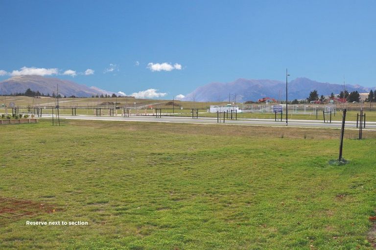 Photo of property in 42 Obelisk Street, Wanaka, 9305