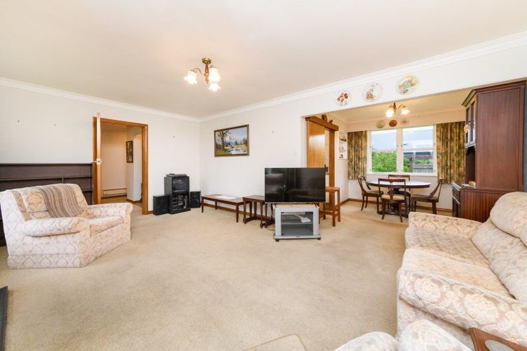 Photo of property in 14 Innes Place, Roslyn, Palmerston North, 4414