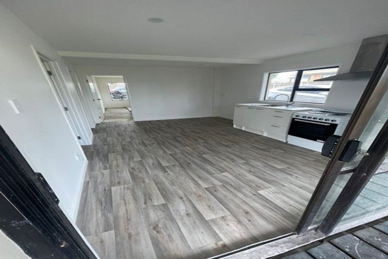 Photo of property in 7a Clayburn Road, Glen Eden, Auckland, 0602