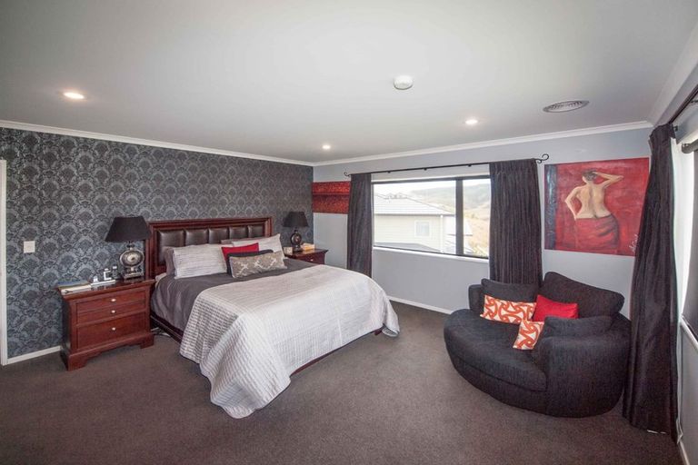 Photo of property in 53 Mauldeth Terrace, Churton Park, Wellington, 6037