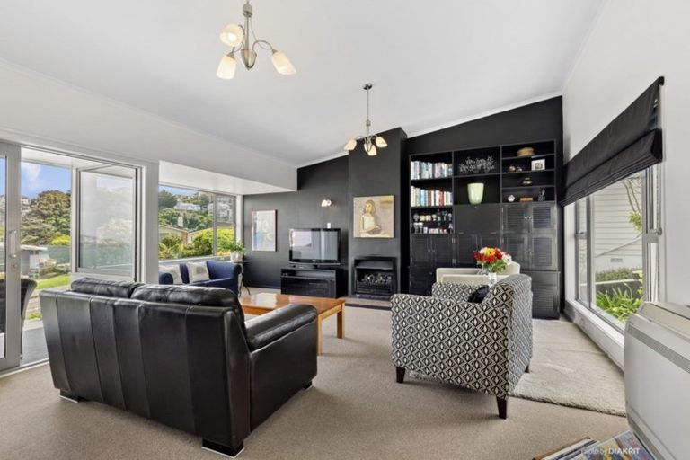 Photo of property in 32 Lohia Street, Khandallah, Wellington, 6035