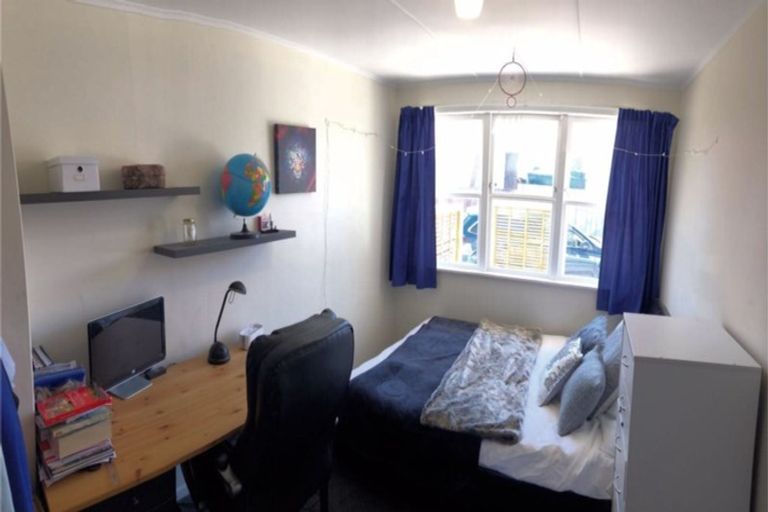 Photo of property in 12 Manapouri Place, Pakuranga Heights, Auckland, 2010