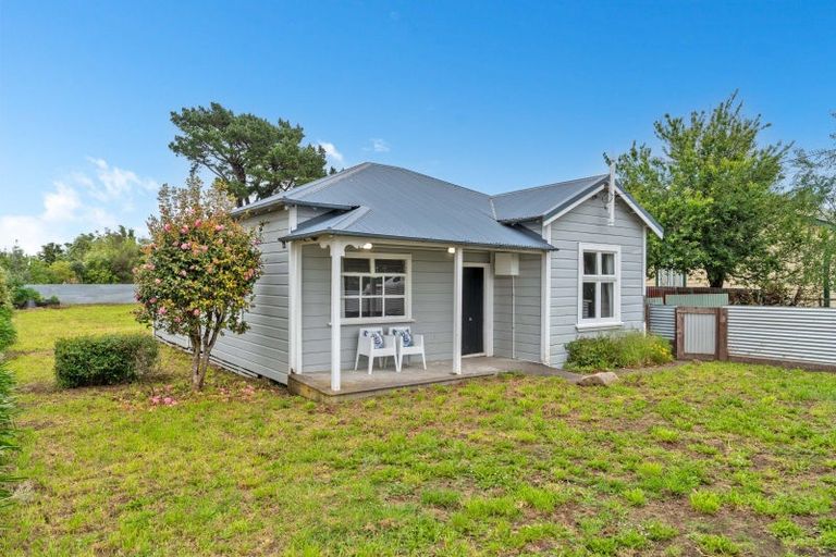 Photo of property in 130 Fitzherbert Street, Featherston, 5710