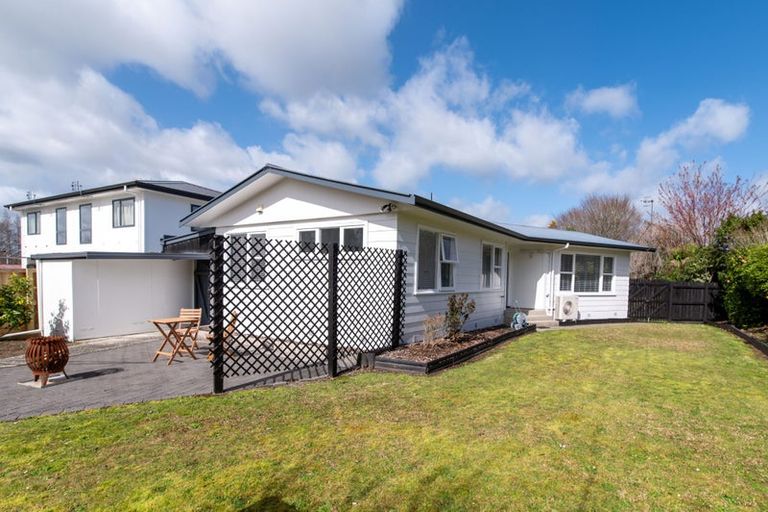 Photo of property in 10 Turquoise Place, Pukehangi, Rotorua, 3015