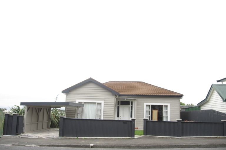 Photo of property in 2 Kipling Avenue, Hospital Hill, Napier, 4110