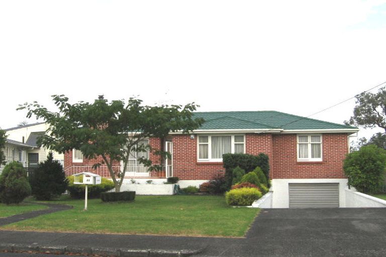 Photo of property in 81 Tiroroa Avenue, Te Atatu South, Auckland, 0610