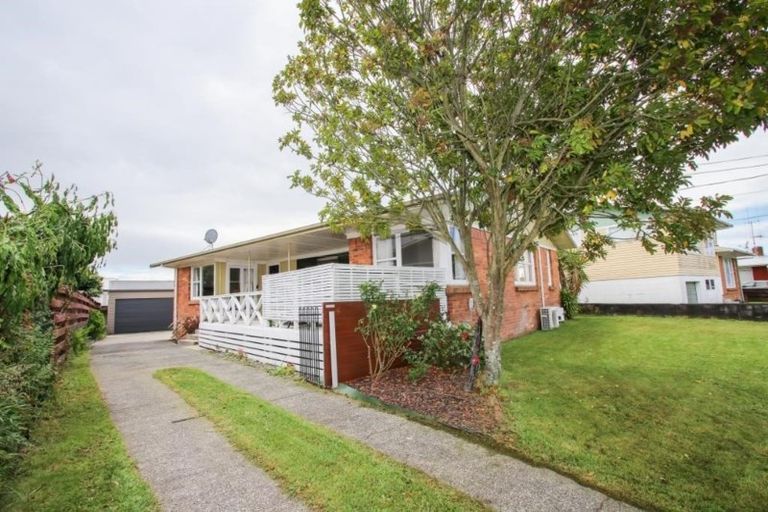 Photo of property in 26 Larnach Street, St Andrews, Hamilton, 3200