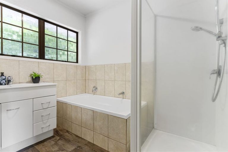 Photo of property in 24 Pinehurst Place, Wattle Downs, Auckland, 2103