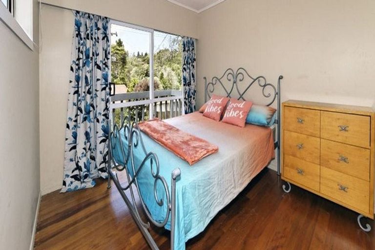 Photo of property in 103 Konini Road, Titirangi, Auckland, 0604