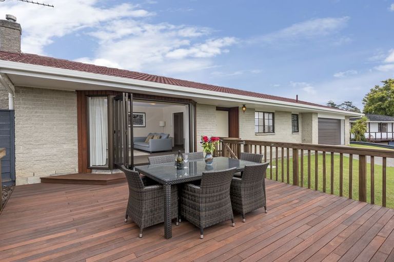 Photo of property in 12 Aries Place, Shelly Park, Auckland, 2014