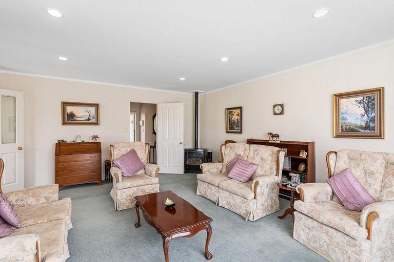 Photo of property in 2 Kaye's Place, Paraparaumu Beach, Paraparaumu, 5032