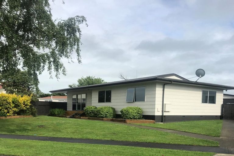 Photo of property in 87 Benmore Avenue, Cloverlea, Palmerston North, 4412