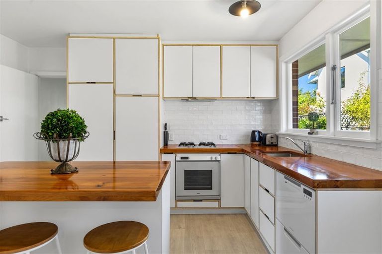 Photo of property in 2/10 Bretts Road, St Albans, Christchurch, 8052