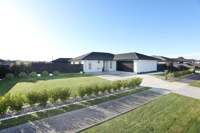 Photo of property in 12 George Street, Bulls, 4818