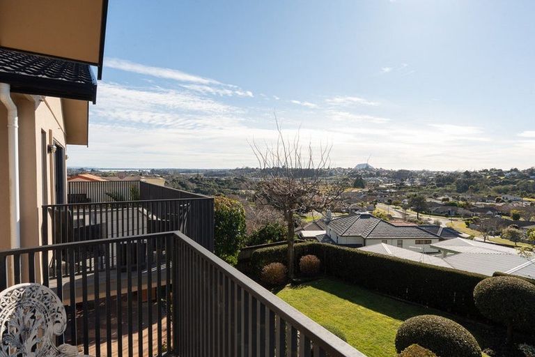 Photo of property in 30 La Cumbre Close, Bethlehem, Tauranga, 3110