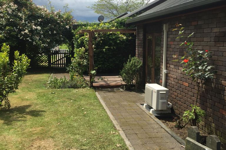 Photo of property in 121 Taylor Street, Cambridge, 3434