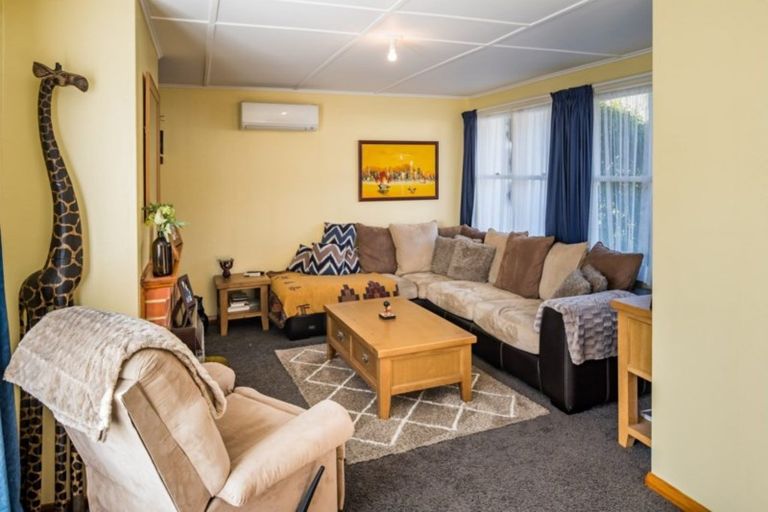 Photo of property in 209b Waddington Drive, Naenae, Lower Hutt, 5011
