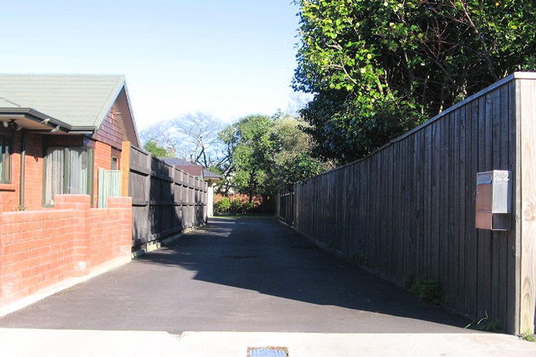 Photo of property in 24 Albert Street, Palmerston North, 4414