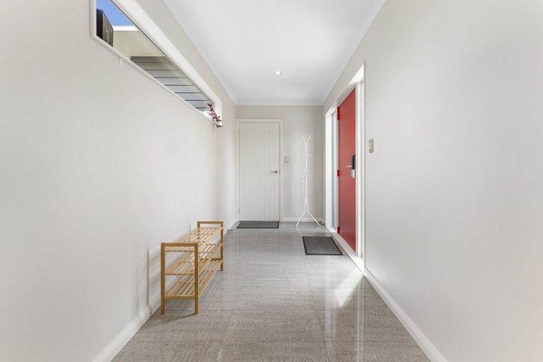 Photo of property in 6a Chelwood Street, Takaro, Palmerston North, 4412