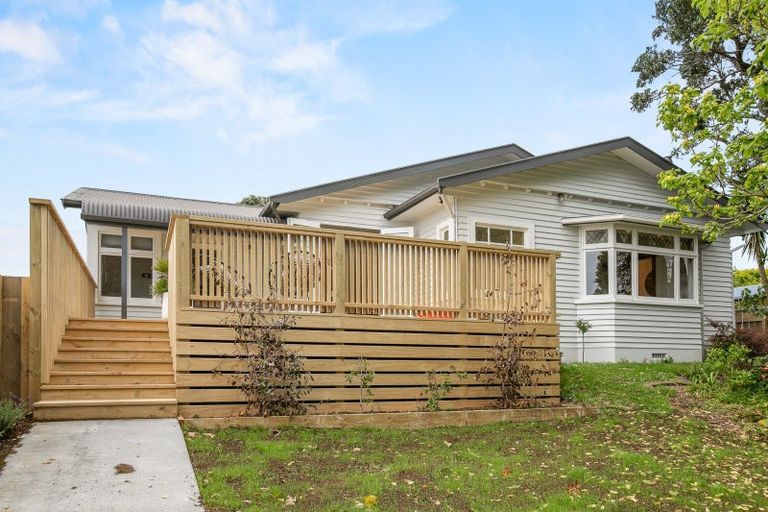 Photo of property in 407 Carrington Street, Upper Vogeltown, New Plymouth, 4310