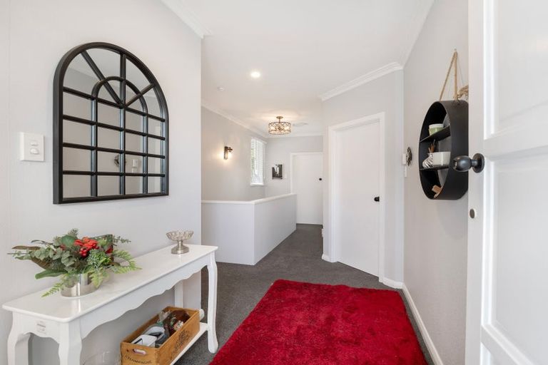 Photo of property in 5 Wigan Place, Hokowhitu, Palmerston North, 4410