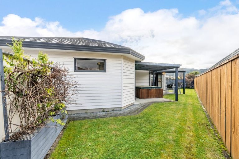 Photo of property in 13 Talbot Grove, Trentham, Upper Hutt, 5018