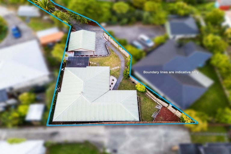 Photo of property in 2/8 Adriatic Avenue, Henderson, Auckland, 0612