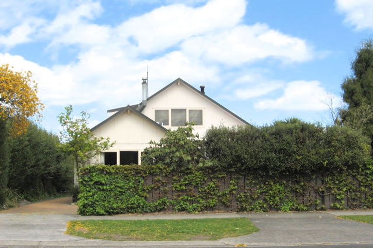Photo of property in 35 Whakaipo Avenue, Taupo, 3330