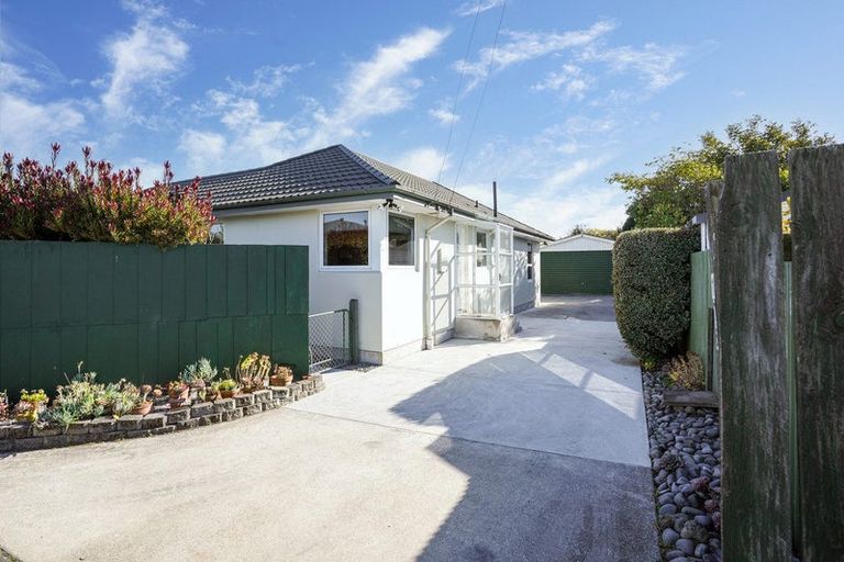 Photo of property in 176 Bower Avenue, New Brighton, Christchurch, 8083