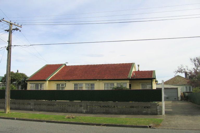 Photo of property in 9 Pringle Street, Taita, Lower Hutt, 5011
