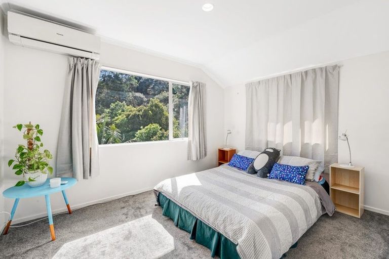 Photo of property in 133a Glendhu Road, Bayview, Auckland, 0629