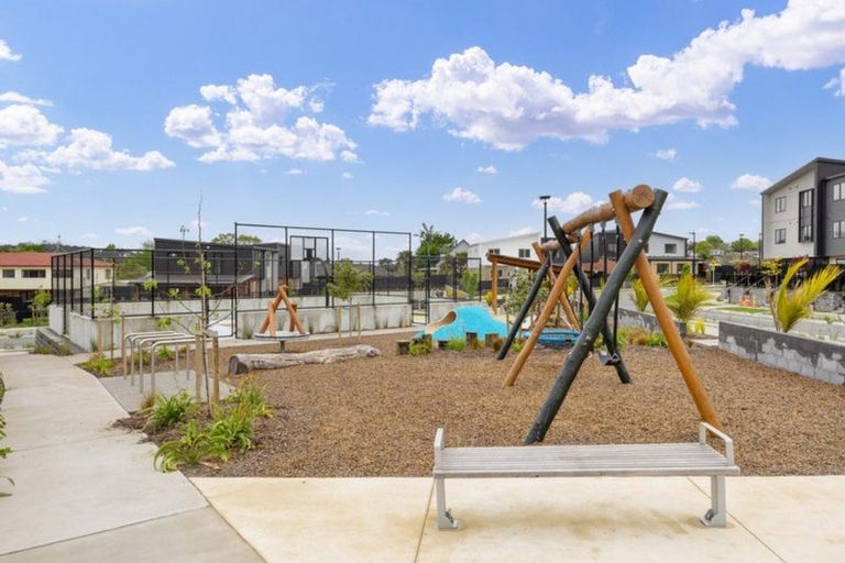 Photo of property in 14 Selo Street, Glen Eden, Auckland, 0602