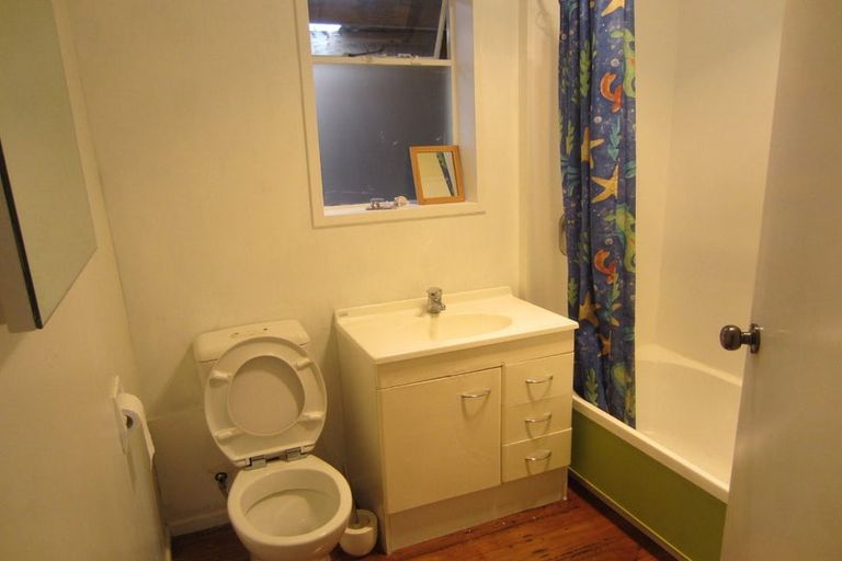 Photo of property in 14a Glenamoy Crescent, Johnsonville, Wellington, 6037