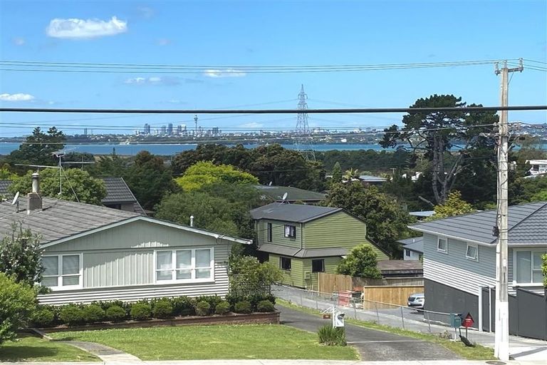 Photo of property in 54 Jaemont Avenue, Te Atatu South, Auckland, 0610