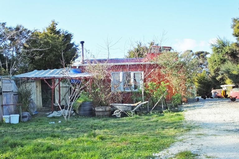 Photo of property in 239 Rangiora Road, Kaiwaka, 0573