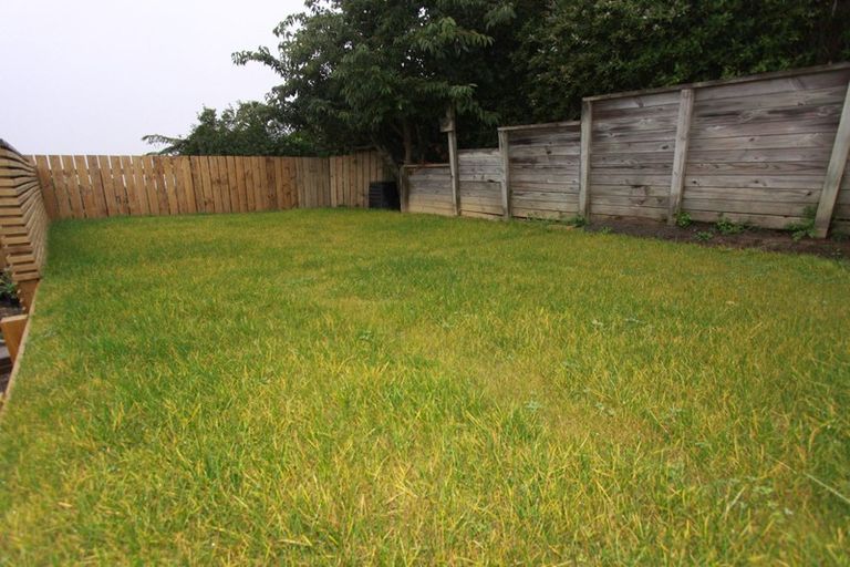 Photo of property in 9 Chesterton Street, Johnsonville, Wellington, 6037