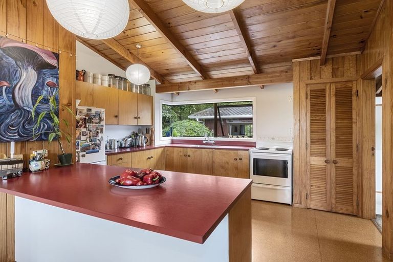 Photo of property in 52 Leinster Avenue, Raumati South, Paraparaumu, 5032