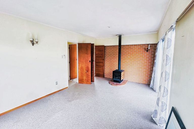 Photo of property in 54 Colwill Road, Massey, Auckland, 0614
