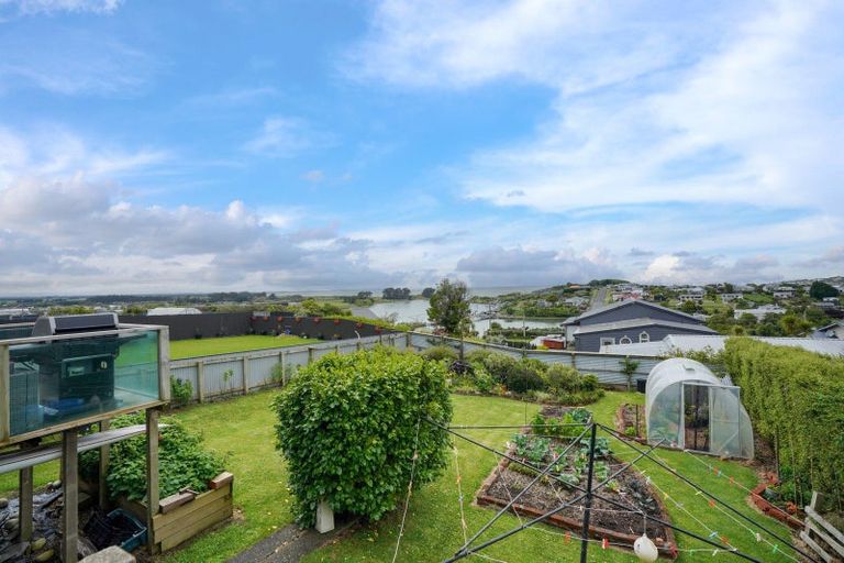Photo of property in 23 Osborne Street, Riverton/aparima, Riverton, 9822