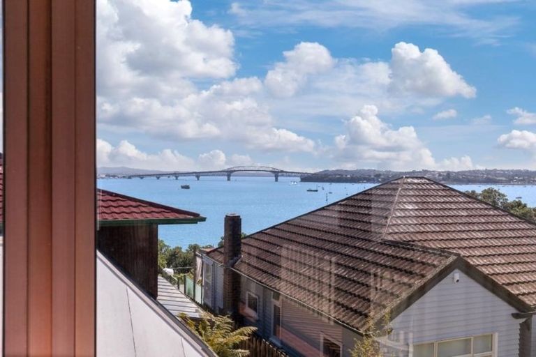 Photo of property in 106a Stanley Point Road, Stanley Point, Auckland, 0624