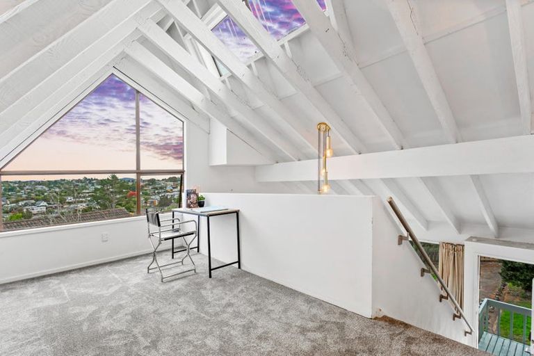 Photo of property in 42 Glenbervie Crescent, Massey, Auckland, 0614