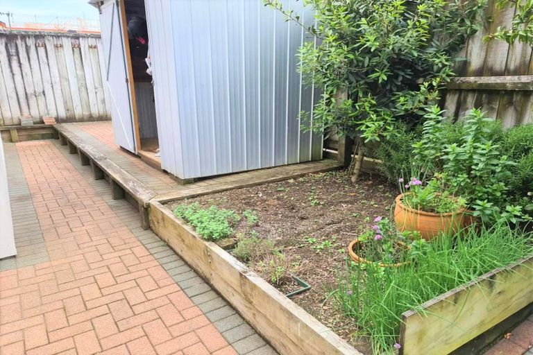 Photo of property in 1/12 Brook Street, Milford, Auckland, 0620