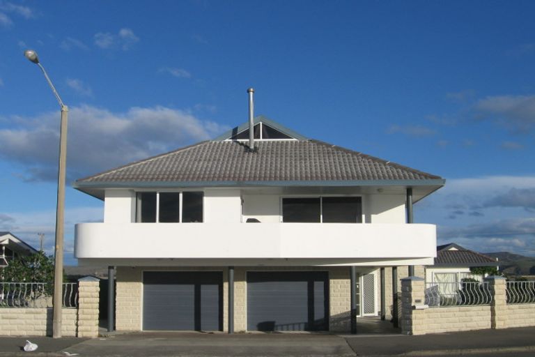 Photo of property in 99 The Esplanade, Westshore, Napier, 4110